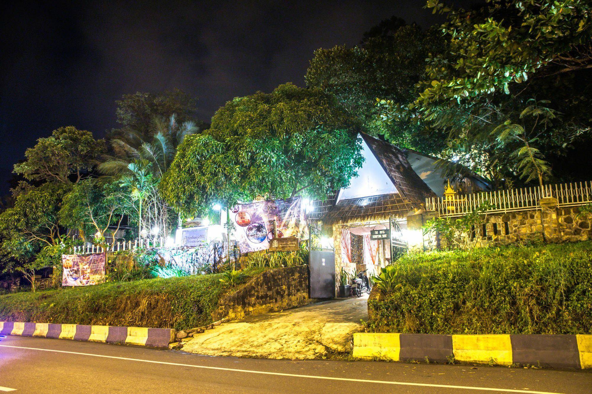 Hotel Tropical Hill Kep Cambodia Esterno foto